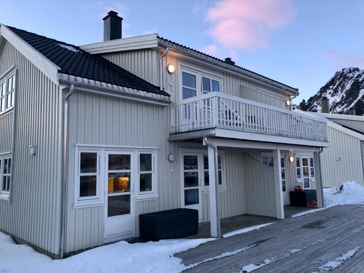 Rorbuene Svolvaer Havn Villa Exterior photo